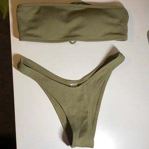 Strapless bathing suit